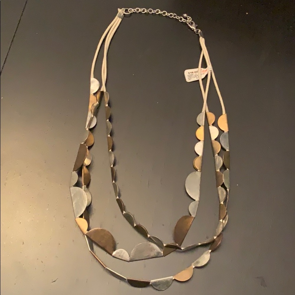 Mixed metals statement necklace